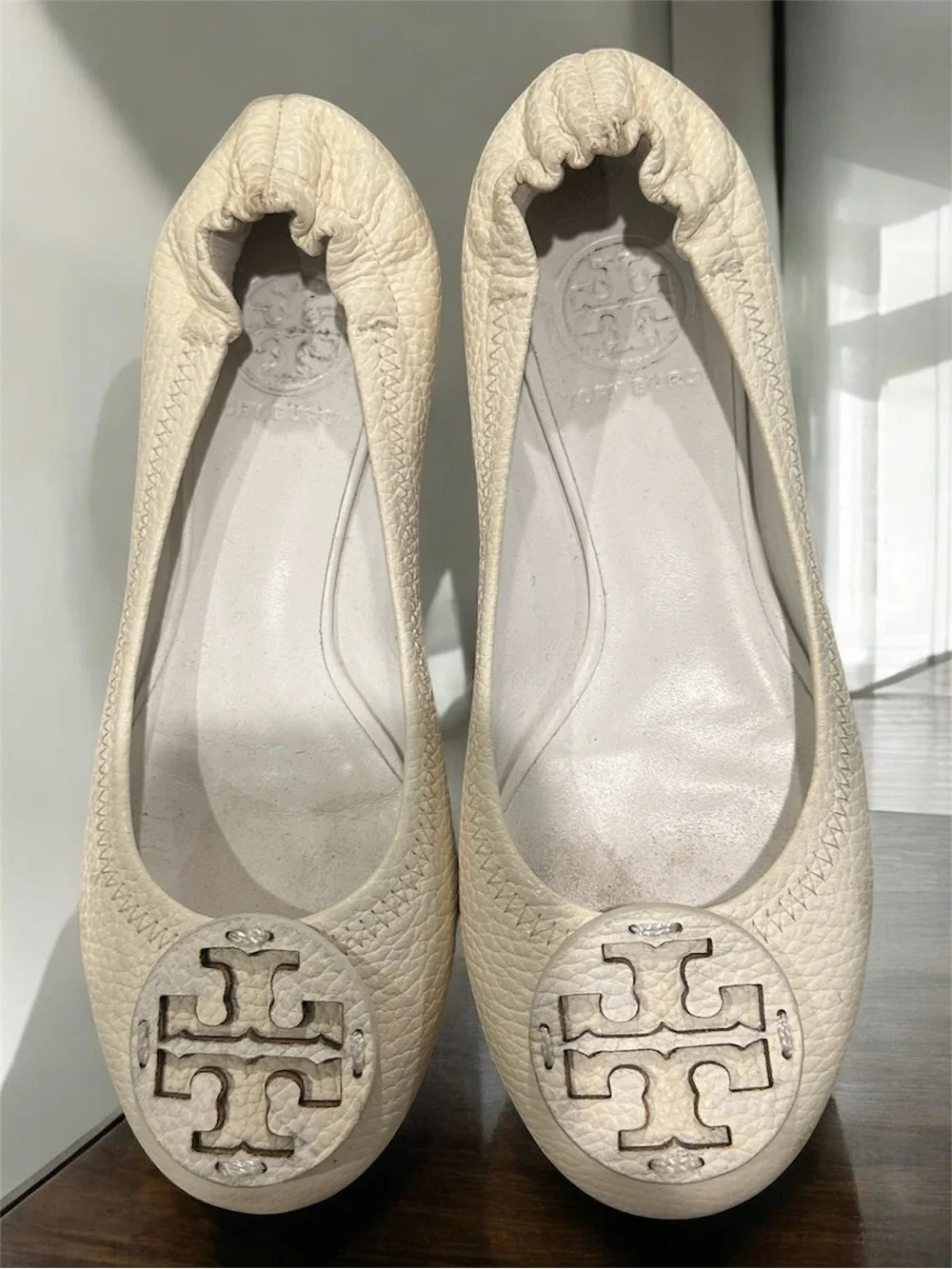 Tory Burch Cream Leather Logo Ballet Flats